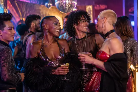 Navigating Glamorous Euphoria Spaces with Authentic Connections