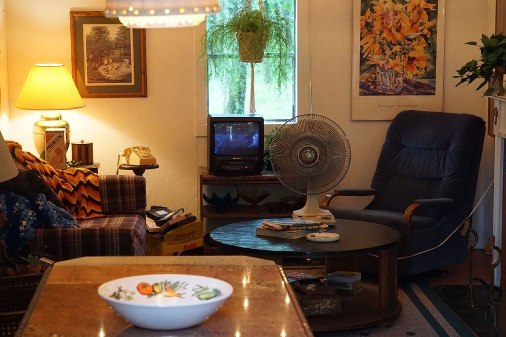 Teen Turns Grandma’s Belongings Into a “Nana Cave,” After She Passes